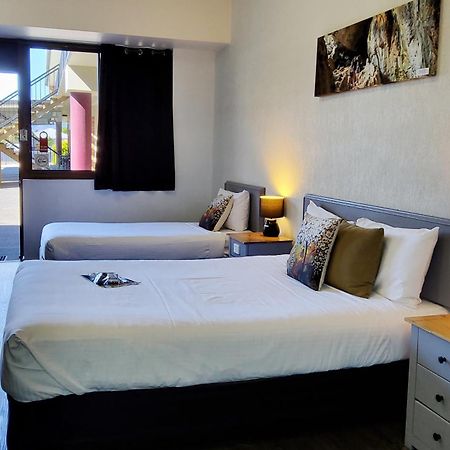 Archer Park Motel Рокхемптън Екстериор снимка