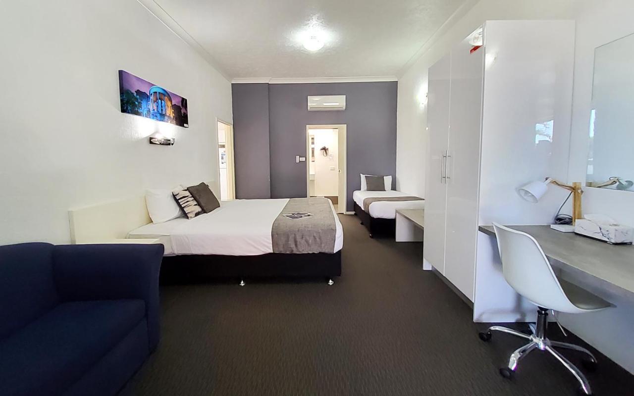 Archer Park Motel Рокхемптън Екстериор снимка