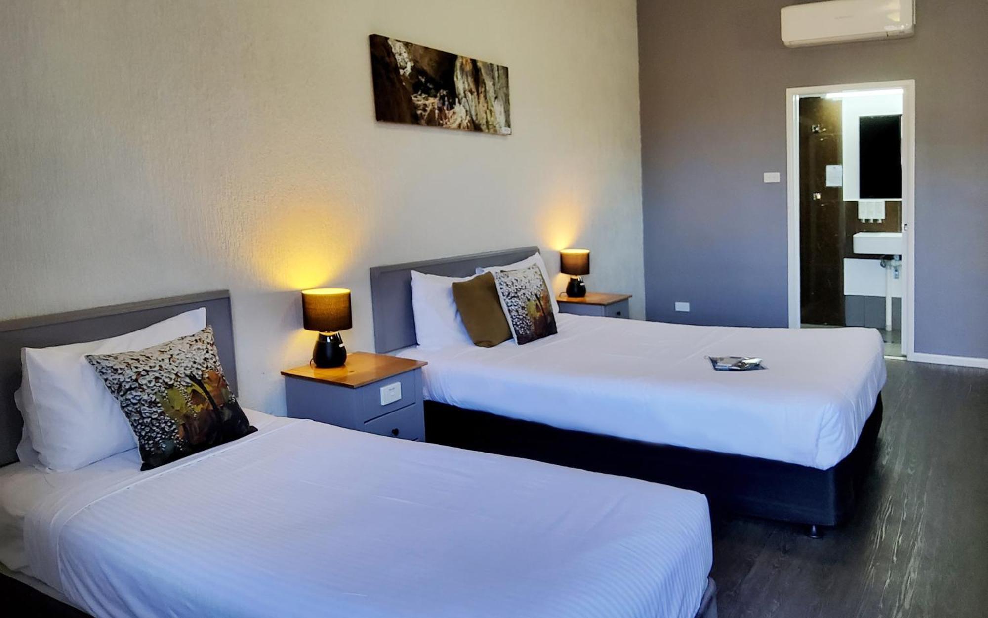 Archer Park Motel Рокхемптън Екстериор снимка