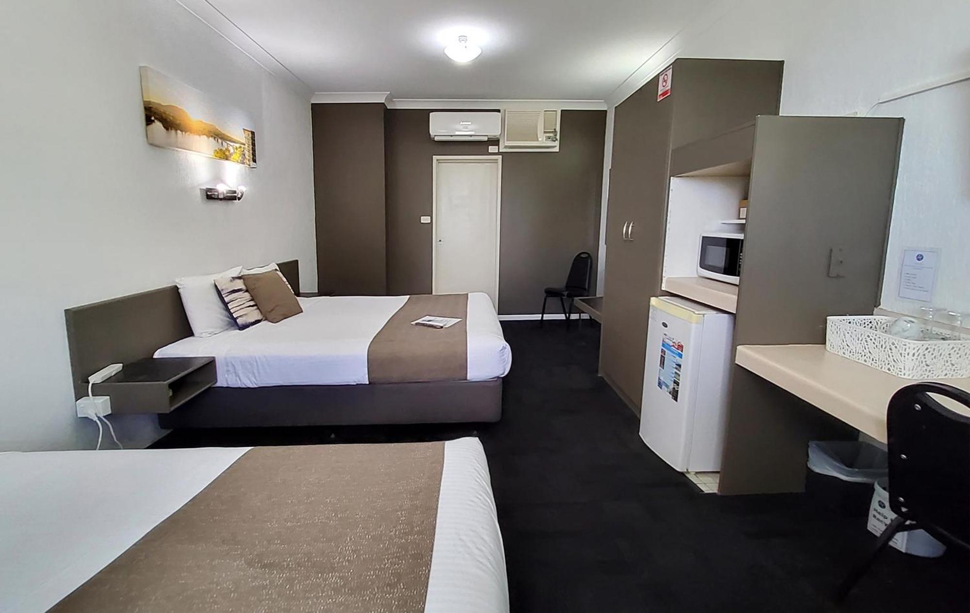 Archer Park Motel Рокхемптън Екстериор снимка