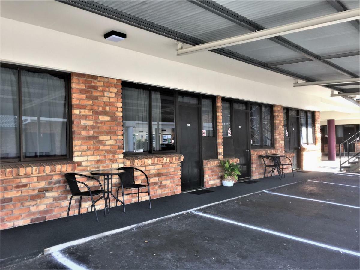Archer Park Motel Рокхемптън Екстериор снимка